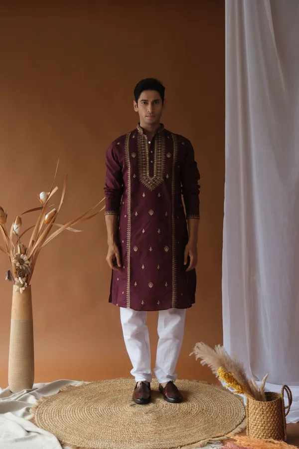 Nexoira_Men_Embroidered_Straight_Kurta_(Maroon)
