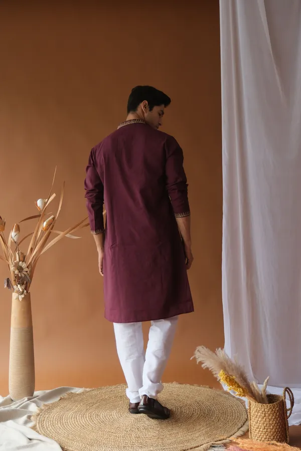 Nexoira_Men_Embroidered_Straight_Kurta_(Maroon)