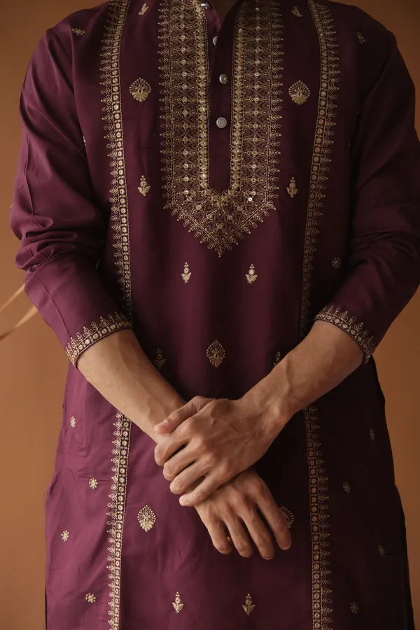 Nexoira_Men_Embroidered_Straight_Kurta_(Maroon)