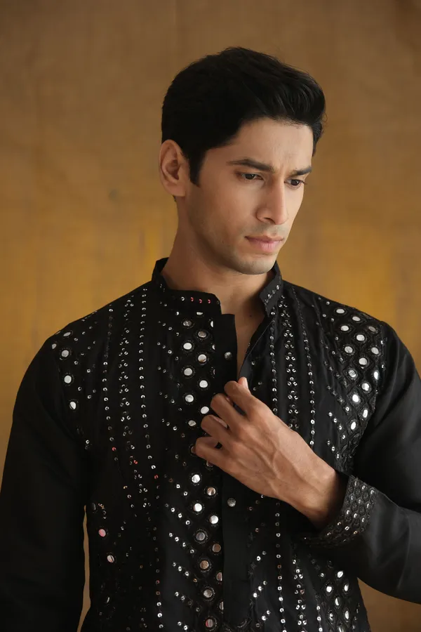 Nexoira_Men_Embroidered_Straight_Kurta_(Black)