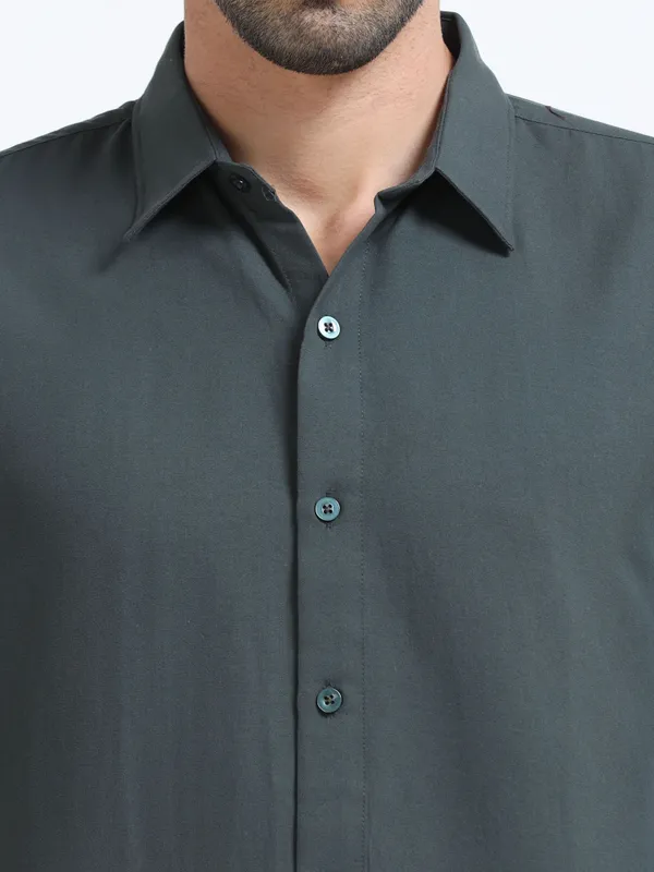 Nexoira_Men_Solid_Formal_Dark_Blue_Shirt