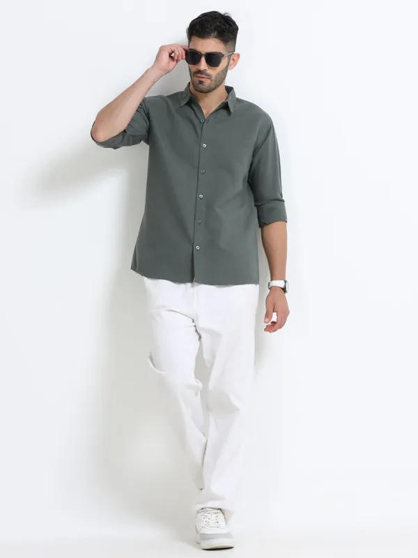 Nexoira_Men_Solid_Formal_Dark_Green_Shirt_()