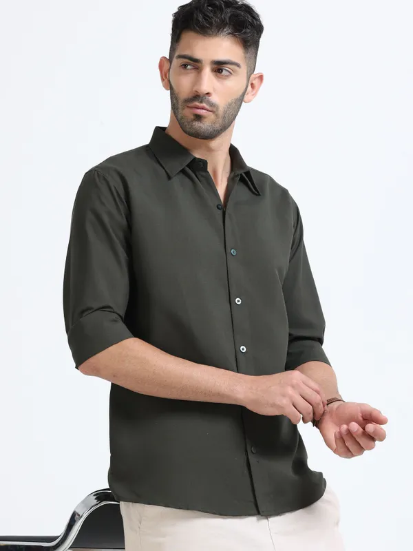 Nexoira_Men_Solid_Formal_Green_Shirt_()