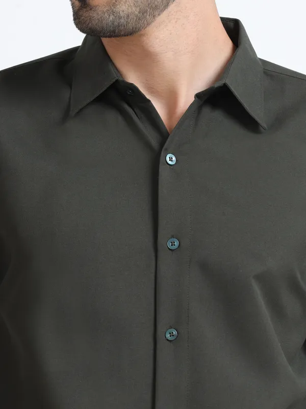 Nexoira_Men_Solid_Formal_Green_Shirt_()
