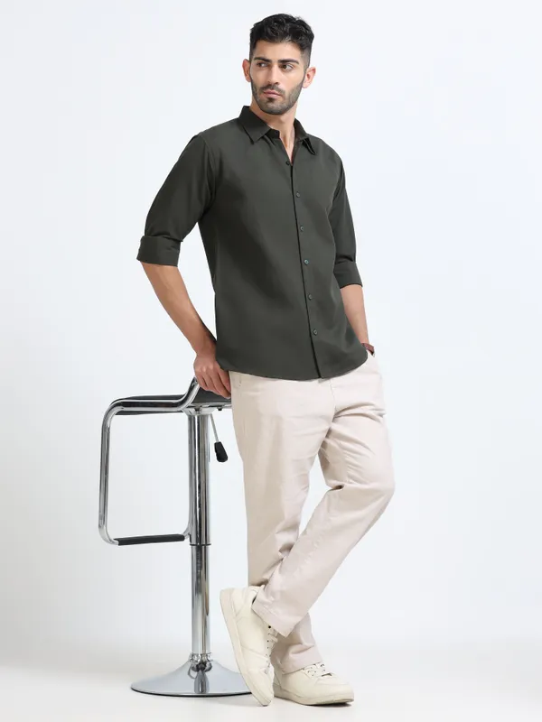 Nexoira_Men_Solid_Formal_Green_Shirt_()