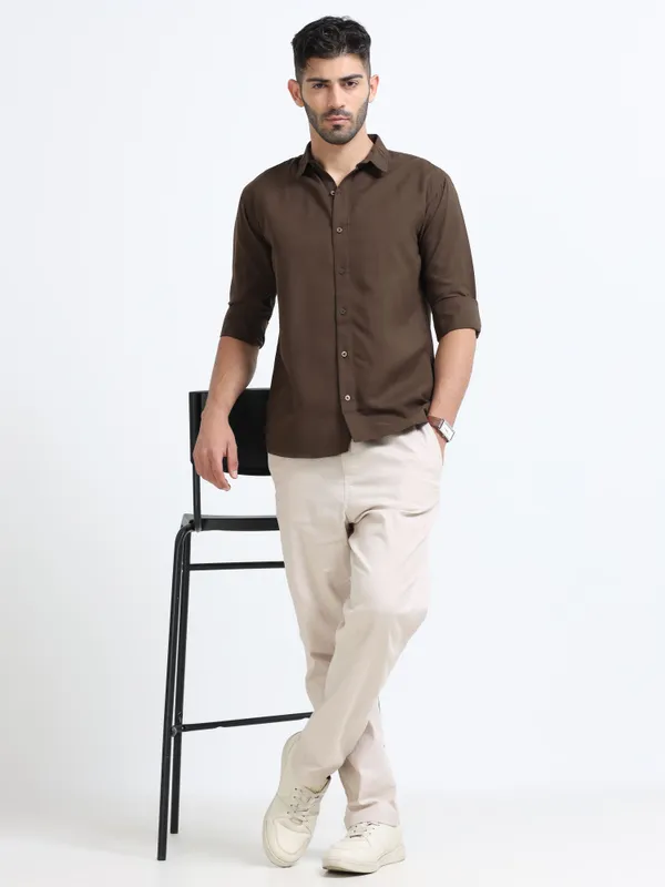 Nexoira_Men_Solid_Casual_Brown_Shirt_()