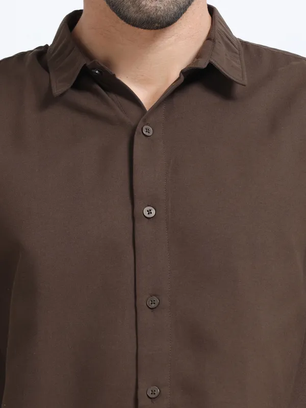 Nexoira_Men_Solid_Casual_Brown_Shirt_()