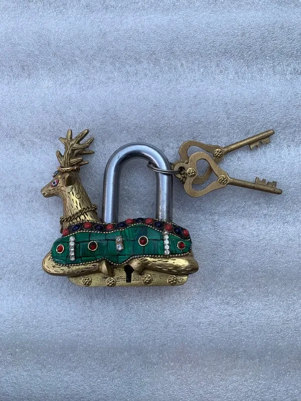 Brass_Traditional_Enamel_Inlay_Deer_Figurine_Decorative_Padlock