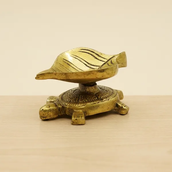 Brass_Golden_Tortoise_With_Shankh_Decorative_Figurine