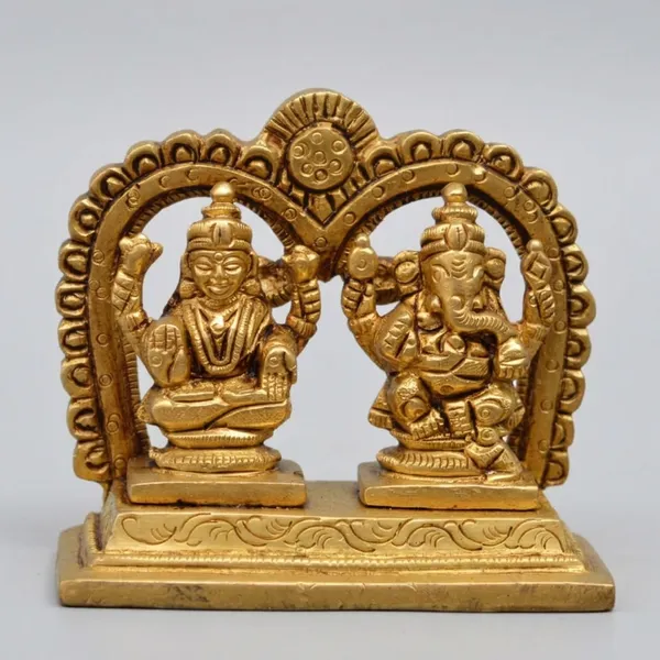 Brass_Golden_Shiva_Parvati_Ganesha_Family_Idol_With_Decorative_Arch