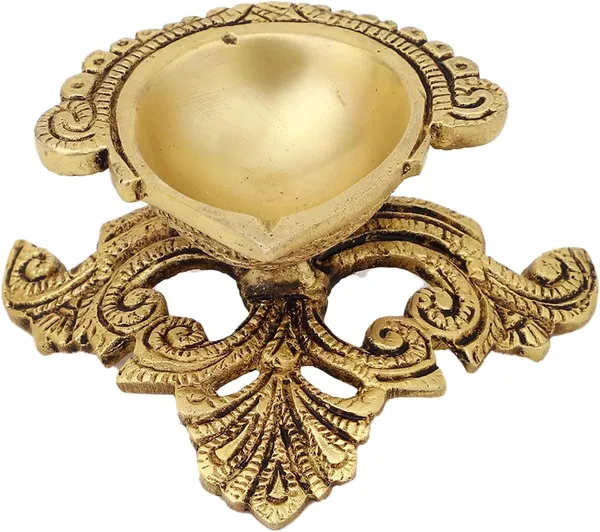 Brass_Traditional_Floral_Openwork_Decorative_Diya_Lamp