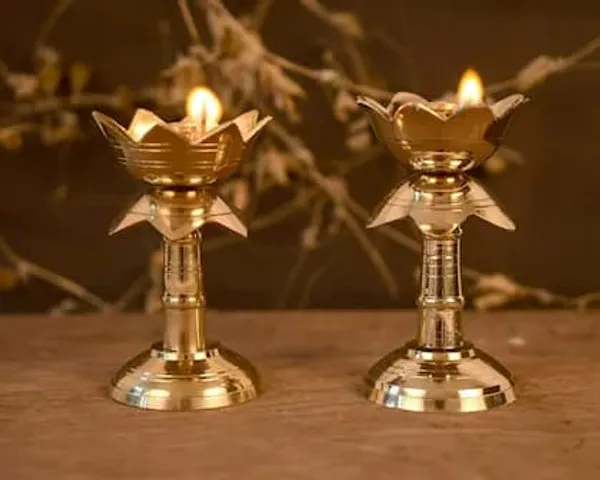 Brass_Traditional_Lotus_Petal_Diya_Set