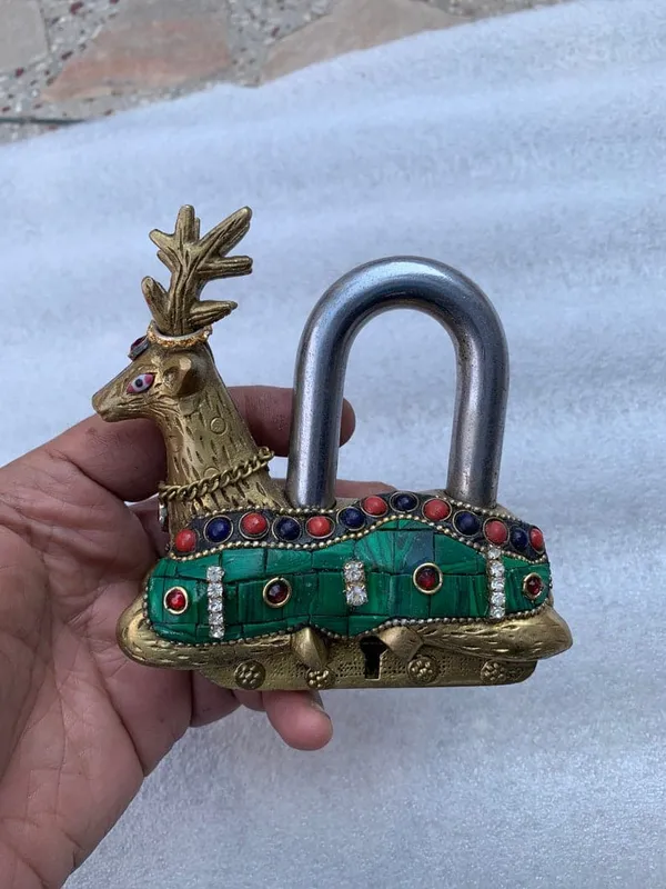 Brass_Traditional_Enamel_Inlay_Deer_Figurine_Decorative_Padlock