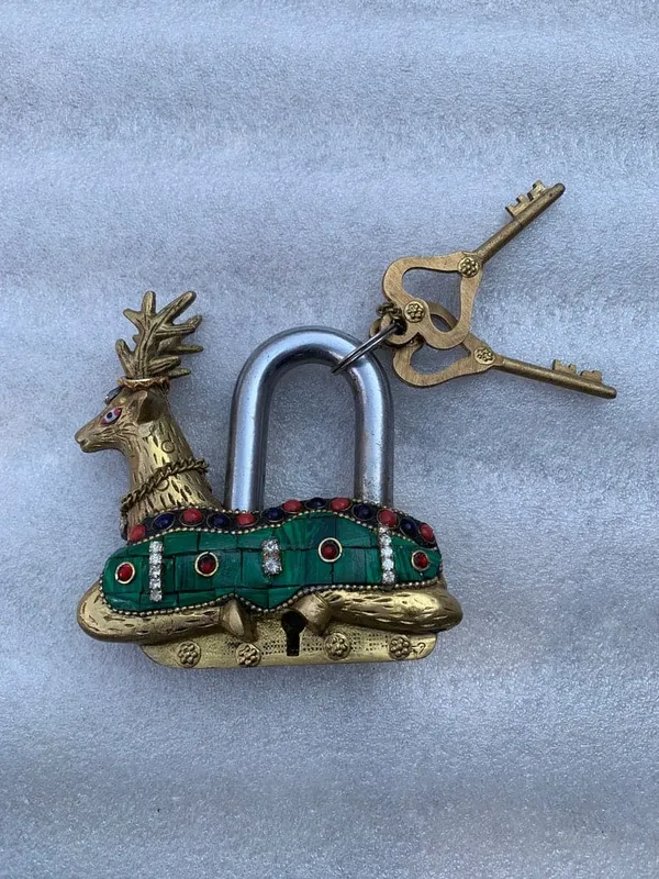Brass_Traditional_Enamel_Inlay_Deer_Figurine_Decorative_Padlock