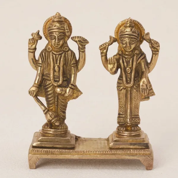 Brass_Lakshmi_Vishnu_Standing_Idol_Set_On_Decorative_Base
