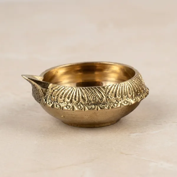 Brass_Traditional_Embossed_Floral_Diya_Set_Of_4