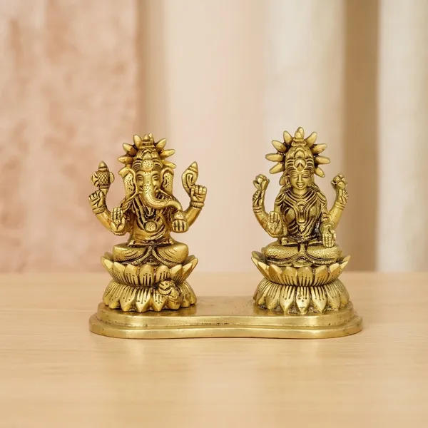 Brass_Lotus_Base_Ganesh_Lakshmi_Idol_Set