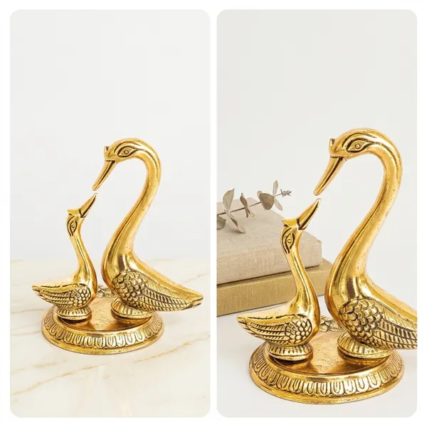 Metal_Gold_Finish_Floral_Base_Swan_Couple_Figurine