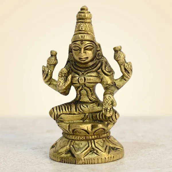 Brass_Antique_Goddess_Lakshmi_Lotus_Throne_Idol