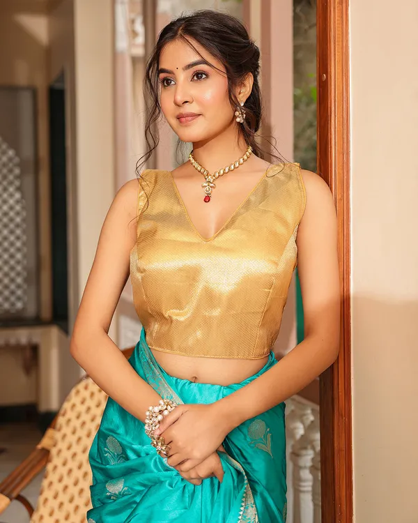 Turquoise_Golden_Zari_Silk_Saree