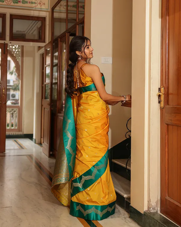 Sunshine_Yellow_Emerald_Border_Silk_Saree