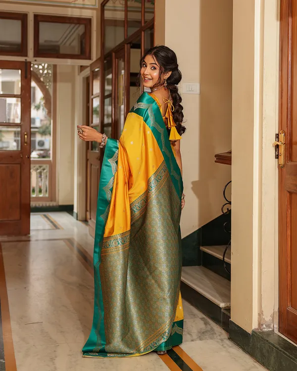 Sunshine_Yellow_Emerald_Border_Silk_Saree