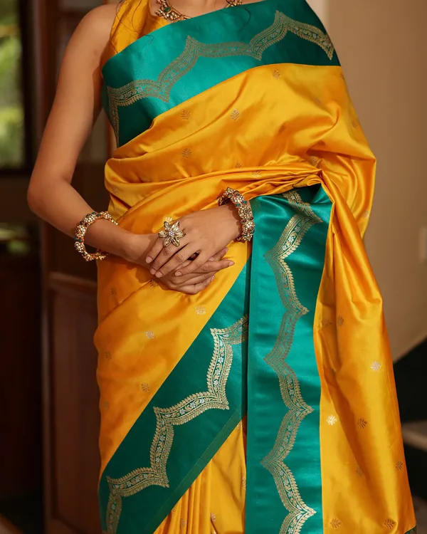 Sunshine_Yellow_Emerald_Border_Silk_Saree