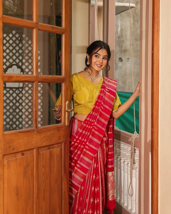 Magenta_Silk_Tissue_Yellow_Blouse_Saree