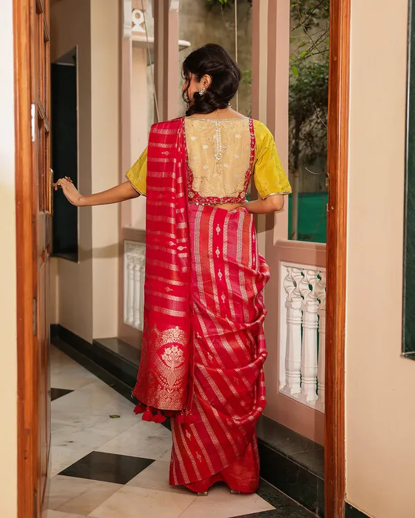 Magenta_Silk_Tissue_Yellow_Blouse_Saree