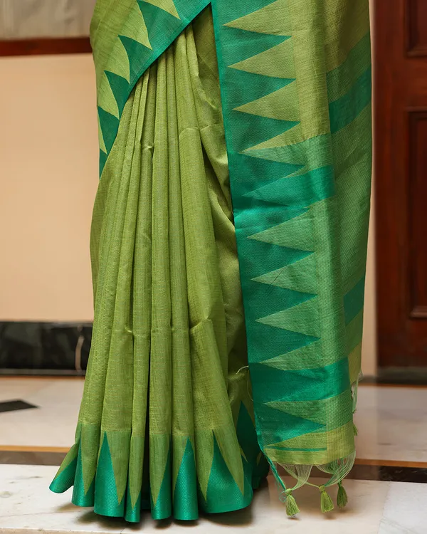 Lime_Green_Triangle_Border_Cotton_Saree