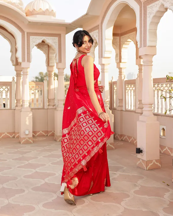 Cherry_Red_Check_Pallu_Silk_Saree