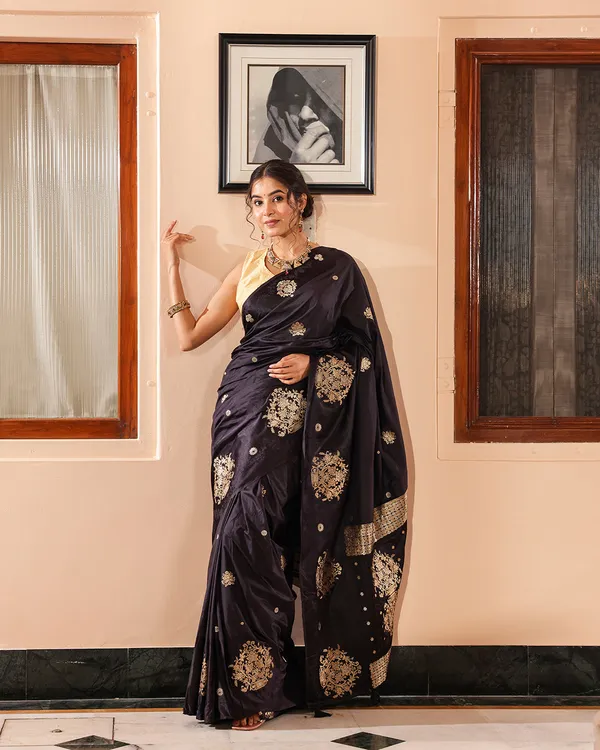 Black_Silk_Border_Golden_Butti_Saree