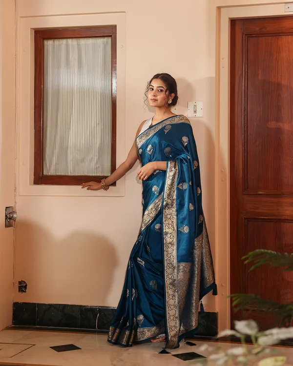 Midnight_Blue_Golden_Zari_Silk_Saree