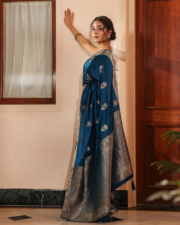 Midnight_Blue_Golden_Zari_Silk_Saree