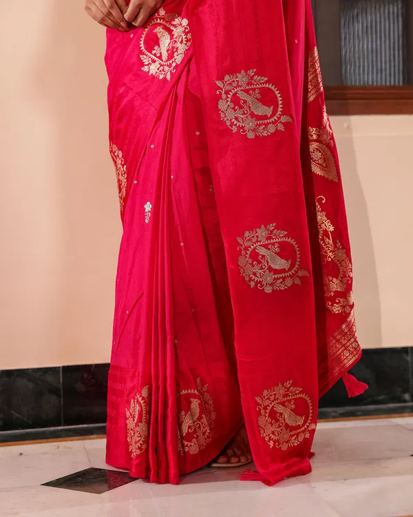 Magenta_Sparrow_Motif_Silk_Saree