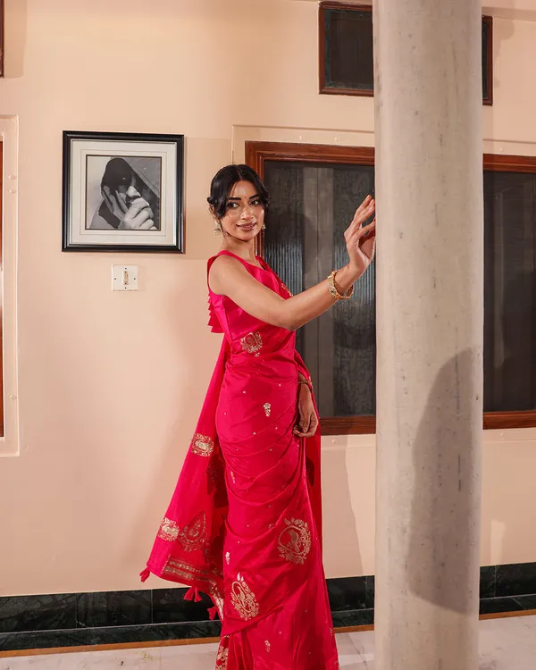Magenta_Sparrow_Motif_Silk_Saree