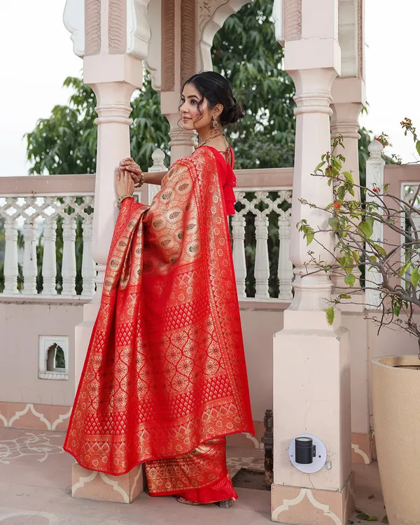 Golden_Red_Zari_Weave_Silk_Saree