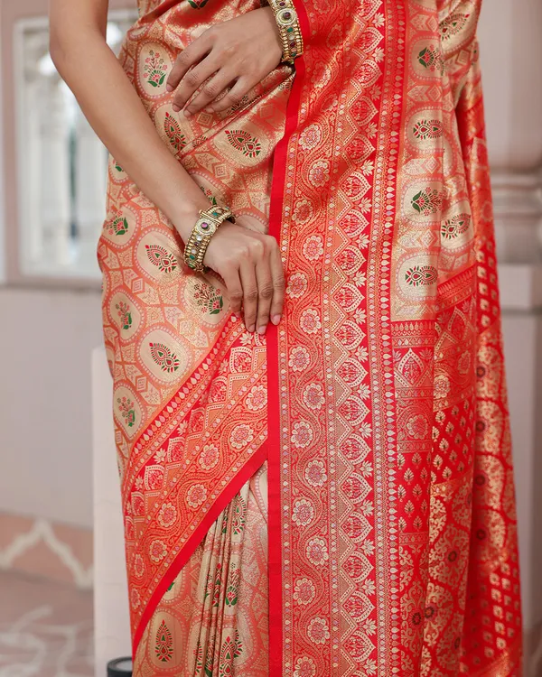 Golden_Red_Zari_Weave_Silk_Saree