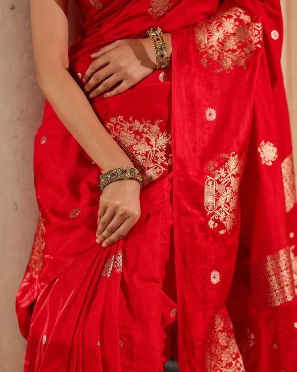 Red_Silk_Saree
