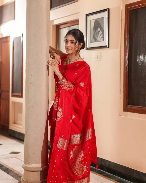 Red_Silk_Saree