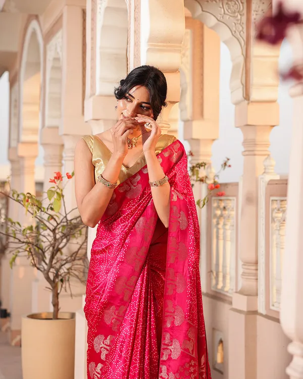Magenta_Dola_Silk_Bandhani_Saree