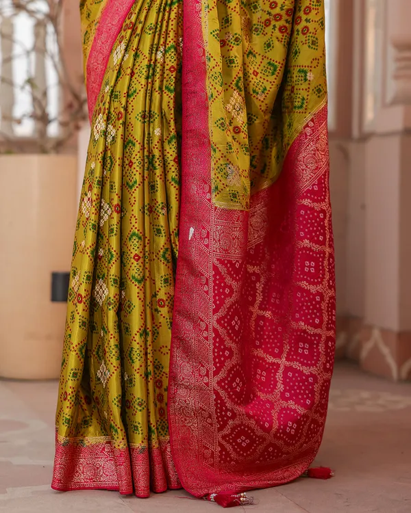 Parrot_Green_Patola_Soft_Silk_Saree