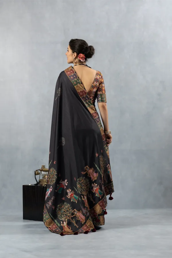 Black_Human_Figure_Print_Saree