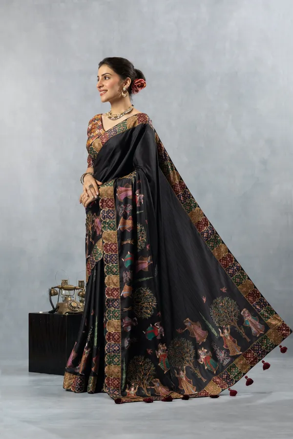 Black_Human_Figure_Print_Saree