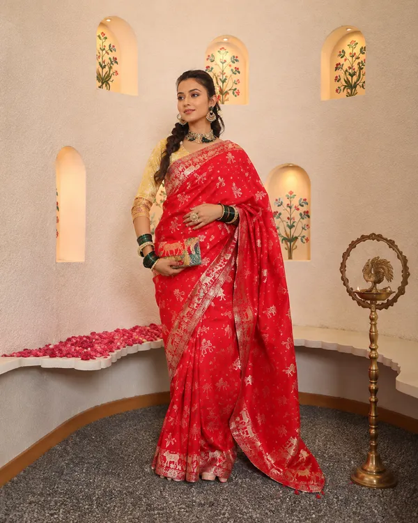 Bright_Red_Banarasi_Silk_Saree