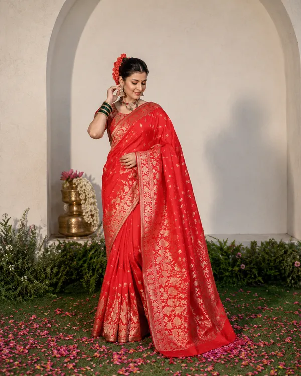 Red_Banarasi_Dola_Silk_Saree