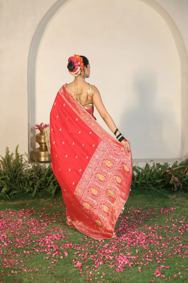 Red_Banarasi_Dola_Silk_Saree