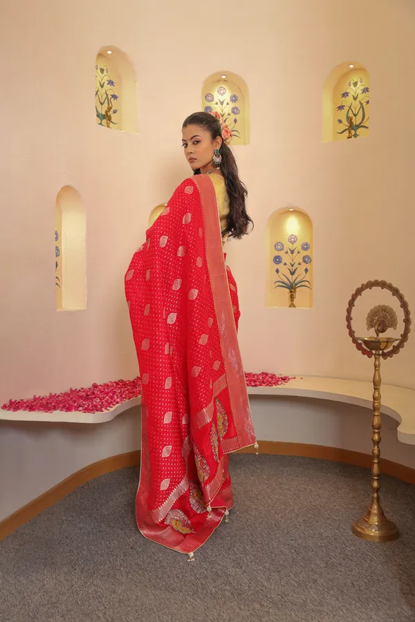Bright_Red_Banarasi_Silk_Saree