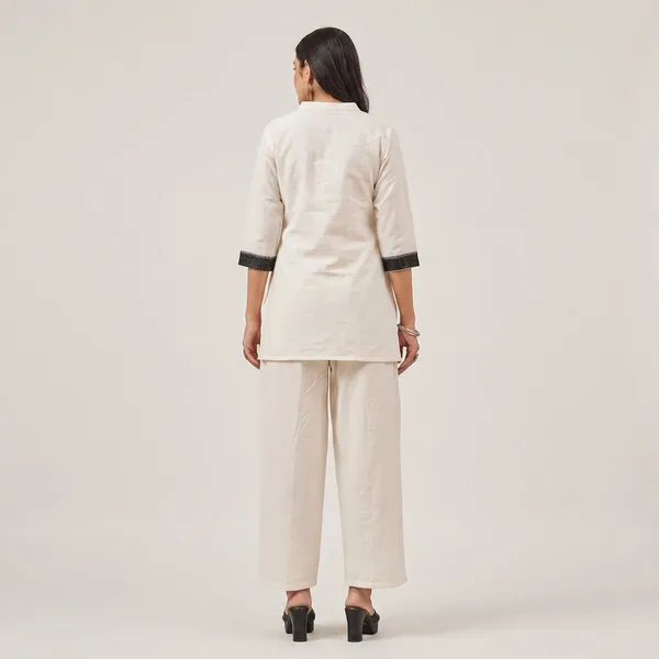 White_Cotton_Floral_Embroidered_Kurta_Pant_Set_For_Women