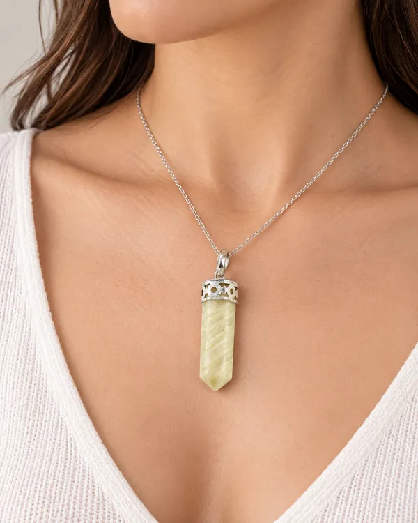 Lemon_Quartz_Pendant_in_Silver